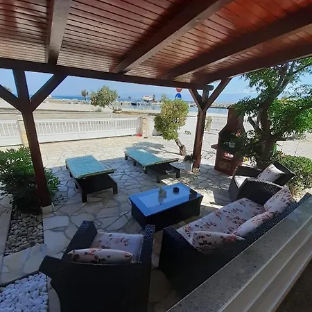 Apartment On The Beach Vir Exterior photo